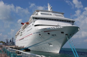 cruise-ship-500349_640